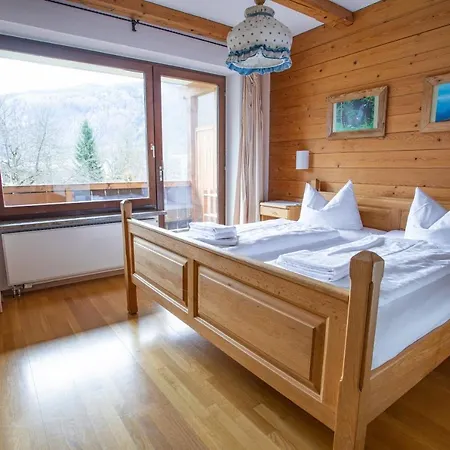 Waldhauser Hof *